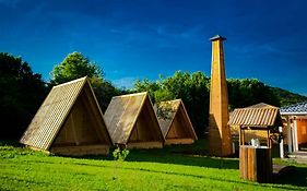 Rooms & Glamping Lana Haus