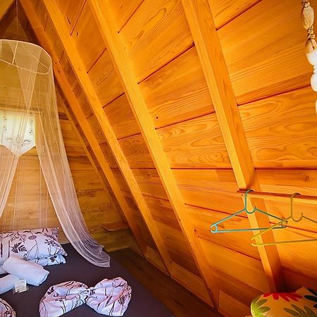 Rooms & Glamping Lana Haus Licko Petrovo Selo Bagian luar foto
