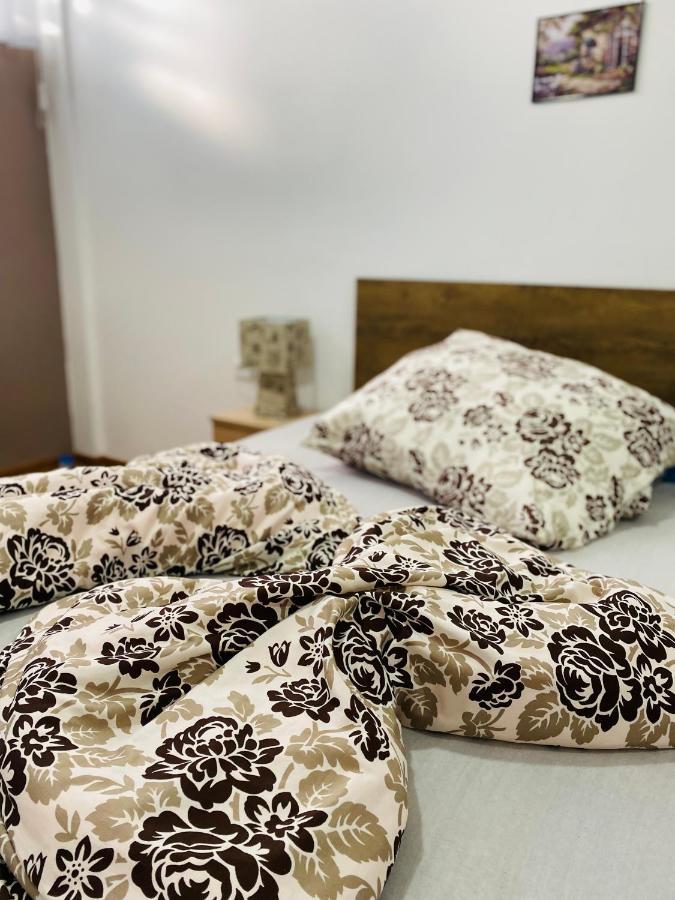 Rooms & Glamping Lana Haus Licko Petrovo Selo Bagian luar foto
