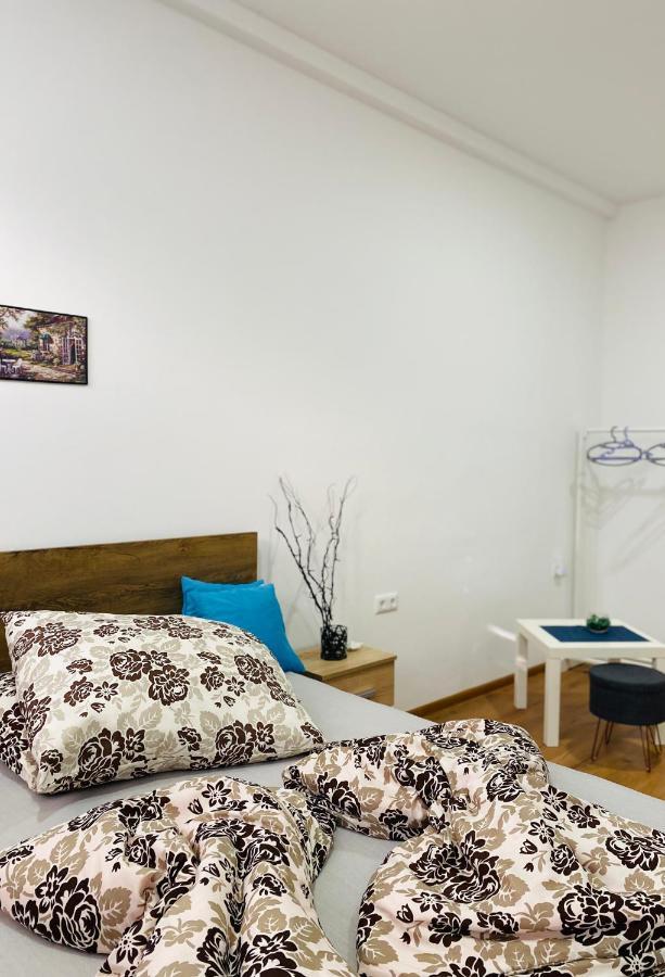 Rooms & Glamping Lana Haus Licko Petrovo Selo Bagian luar foto
