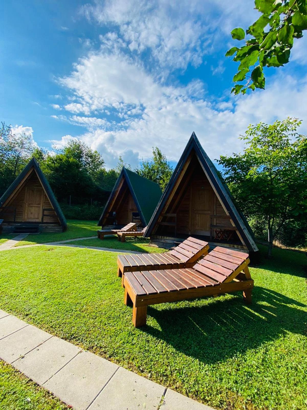 Rooms & Glamping Lana Haus Licko Petrovo Selo Bagian luar foto
